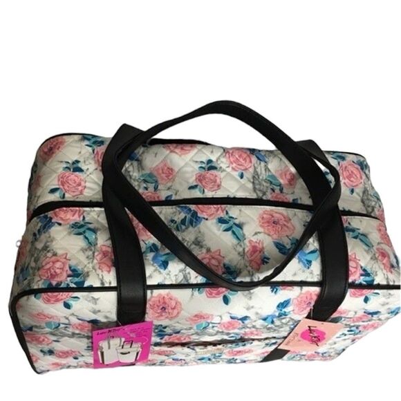 NWT BETSEY JOHNSON FLORAL QUILTED WEEKENDER BAG COTTAGECORE TRAVEL VACATION‎ - Picture 3 of 13